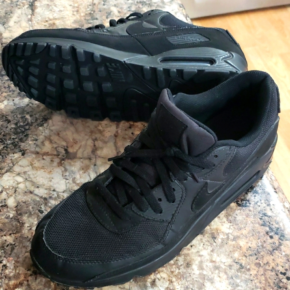 Nike Air Max Mens size 12